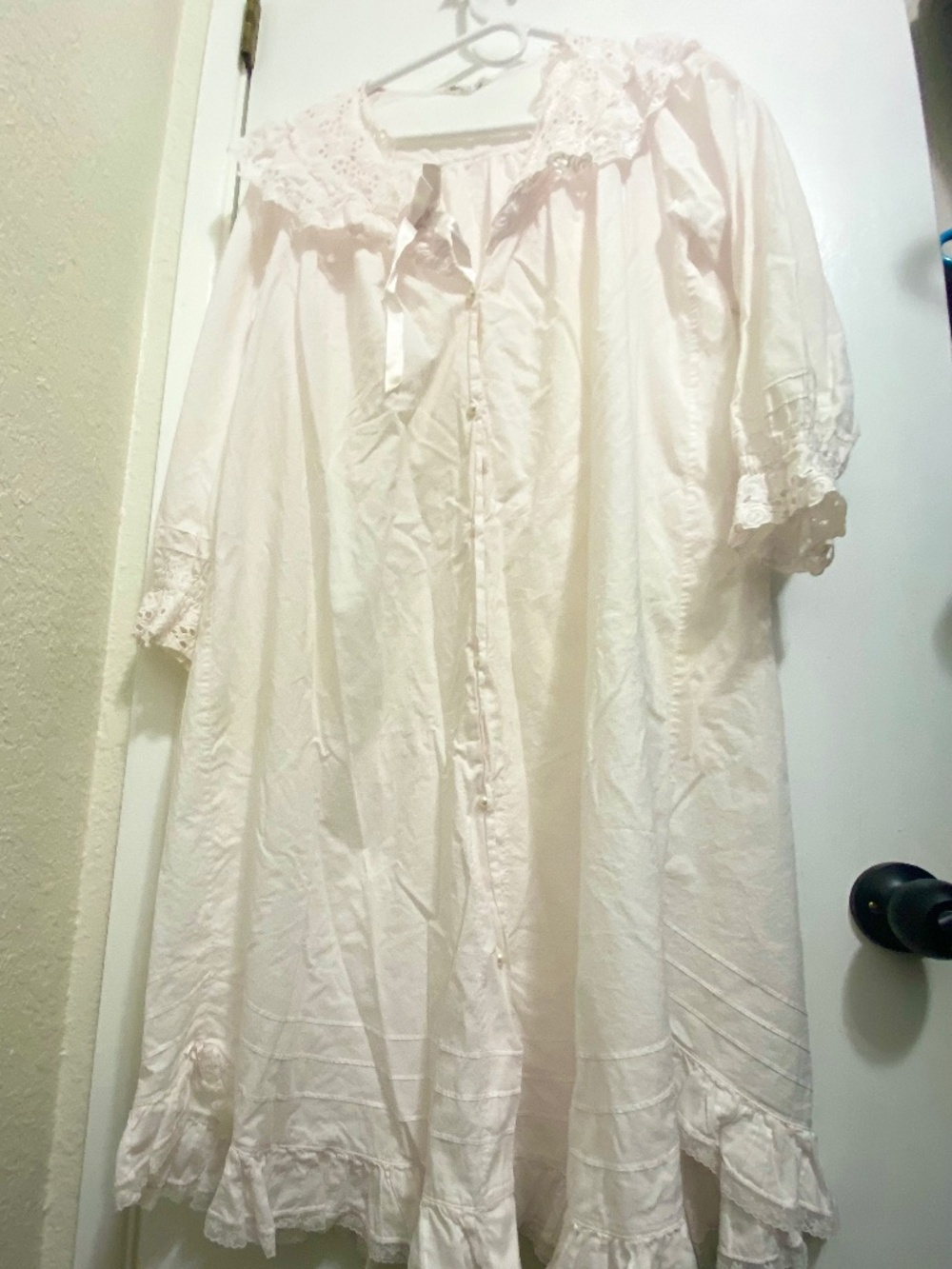 Vintage White La Sala by Bien  Embroidered Collar Size L Women’s Linen Slip Dres